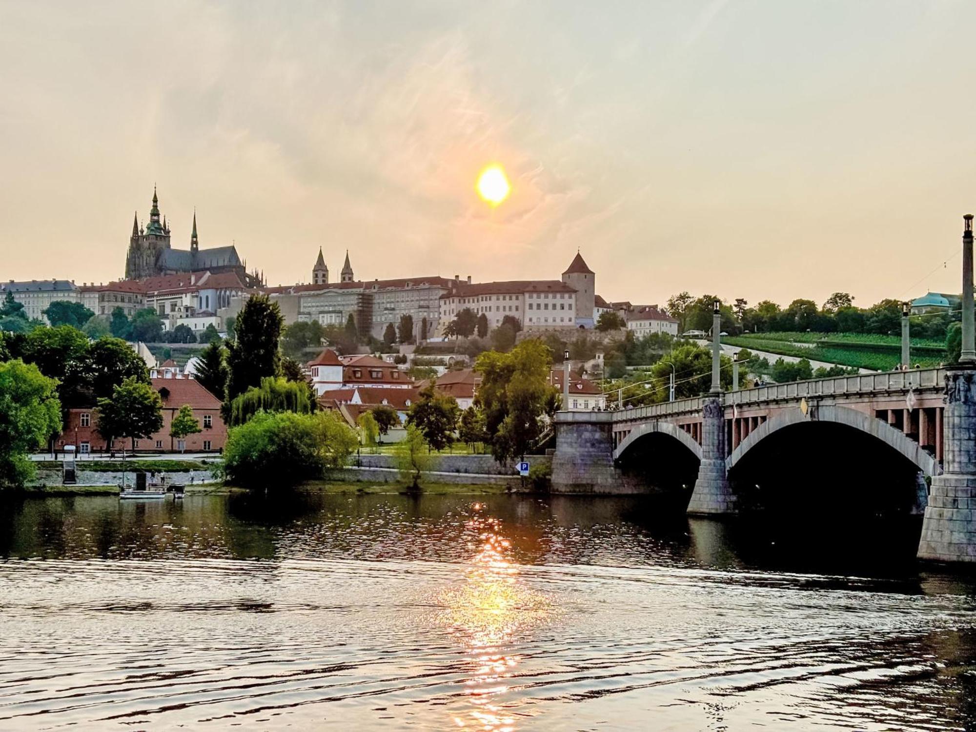 Nerudova By Interhome Apartamento Praga
