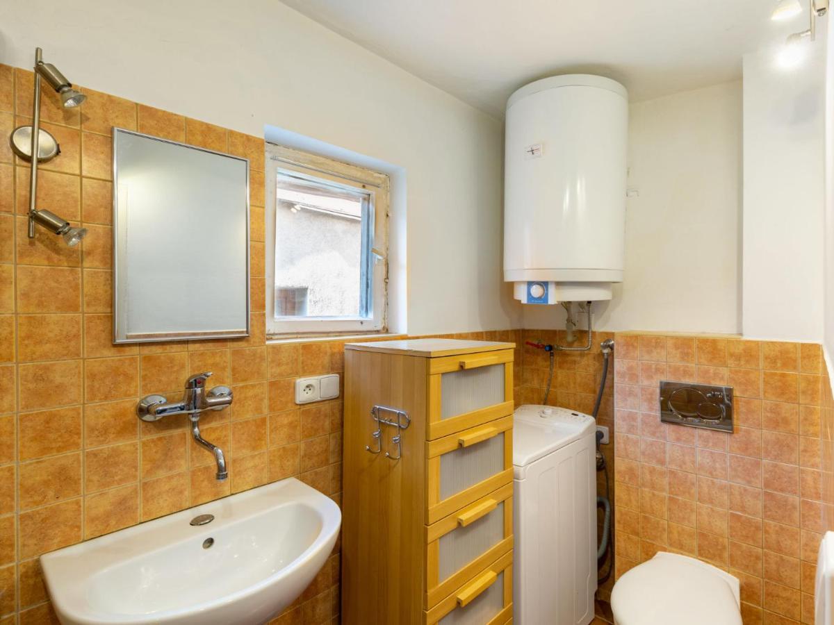 Nerudova By Interhome Apartamento