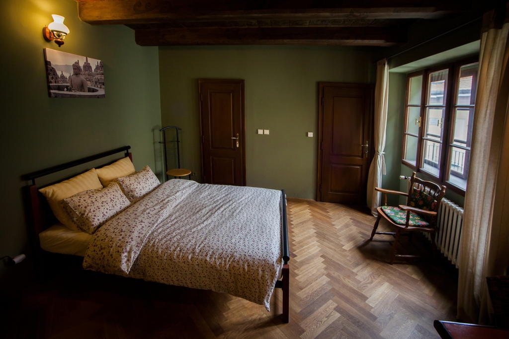 Nerudova By Interhome Apartamento Praga